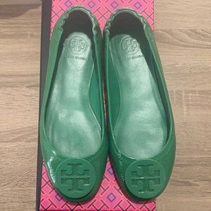 Tory Burch green flats